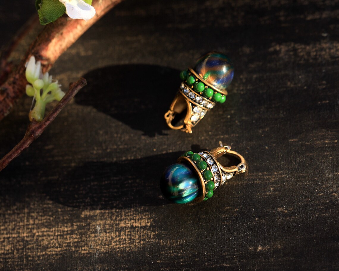 boucles d'oreilles chanel clips en metal dore