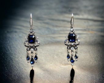 Boucles d'Oreilles Belle Epoque Crochet Argenté Serti CZ Chanderlier Strass Bleu Marine Tassel vintage Style 1920s Mariage