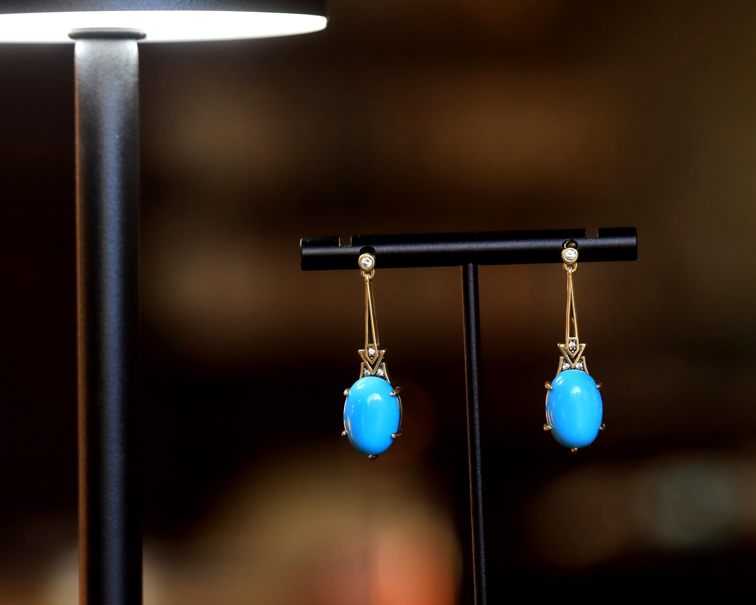 Boucles D'oreilles Clous Argentées Art Déco - Fausse Perle Et CZ Bleus, Générique, Neuf Sans Emballage