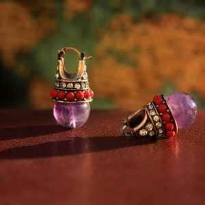 Boucles d'Oreilles Dormeuses Lever-back Doré Perle Amethyste Violet Mauve Mini perle Rouge Tribal Vintage Style 1920s Belle Epoque Mariage image 1