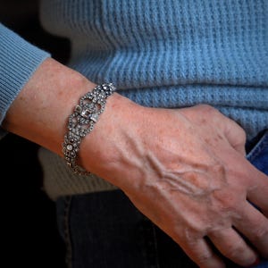 Bracciale Art D&eacute;co Argento Con Strass Rettangolari Blu - Stile Great Gatsby QD30