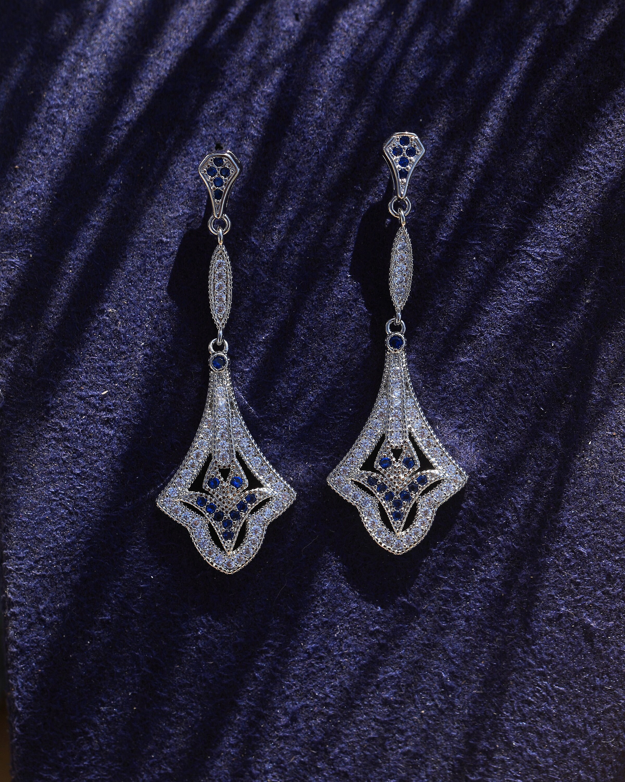 Boucles D'oreilles Chandelier Avec CZ Bleu - Style Rétro Art Déco, Modèle SB3