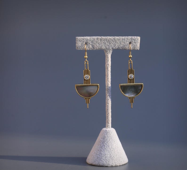 Boucles d'oreille Art Deco gehaakte clip-on rechthoek Demi Cercle Serti CZ Blanc kroonluchter paarlemoer Grise vintage stijl Legère plaquette afbeelding 4