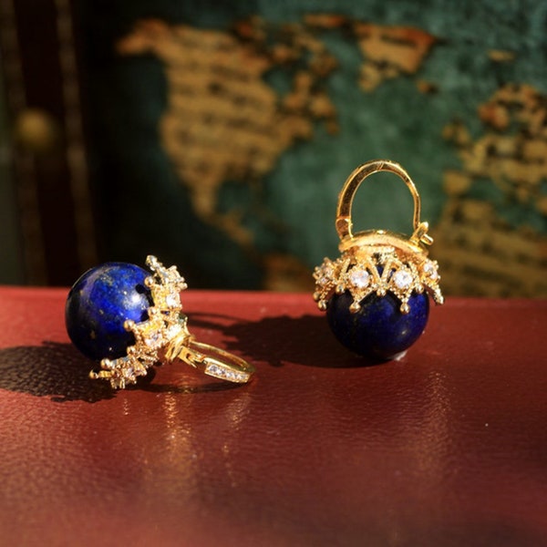 Boucles d'oreilles Art Déco Dormeuses Lever-back Perle Lapis Lazuli Bleu 14mm Dentelle CZ Great Gatsby Mariage Vintage Style Plaqué Or