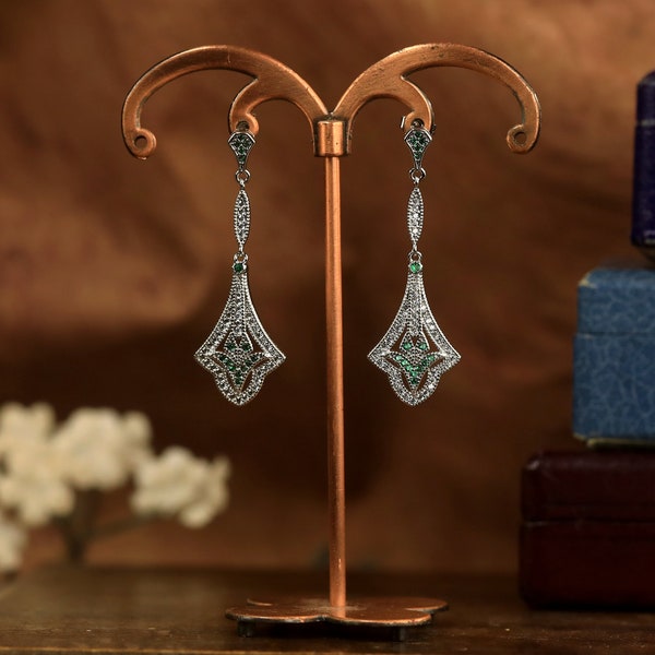 Boucles d'oreille Art Deco Clous Argenté Petit Art Deco Géométrique CZ Vert Emeraude Eventail Fin Goutte Vintage Style 1920s Mariage Légères