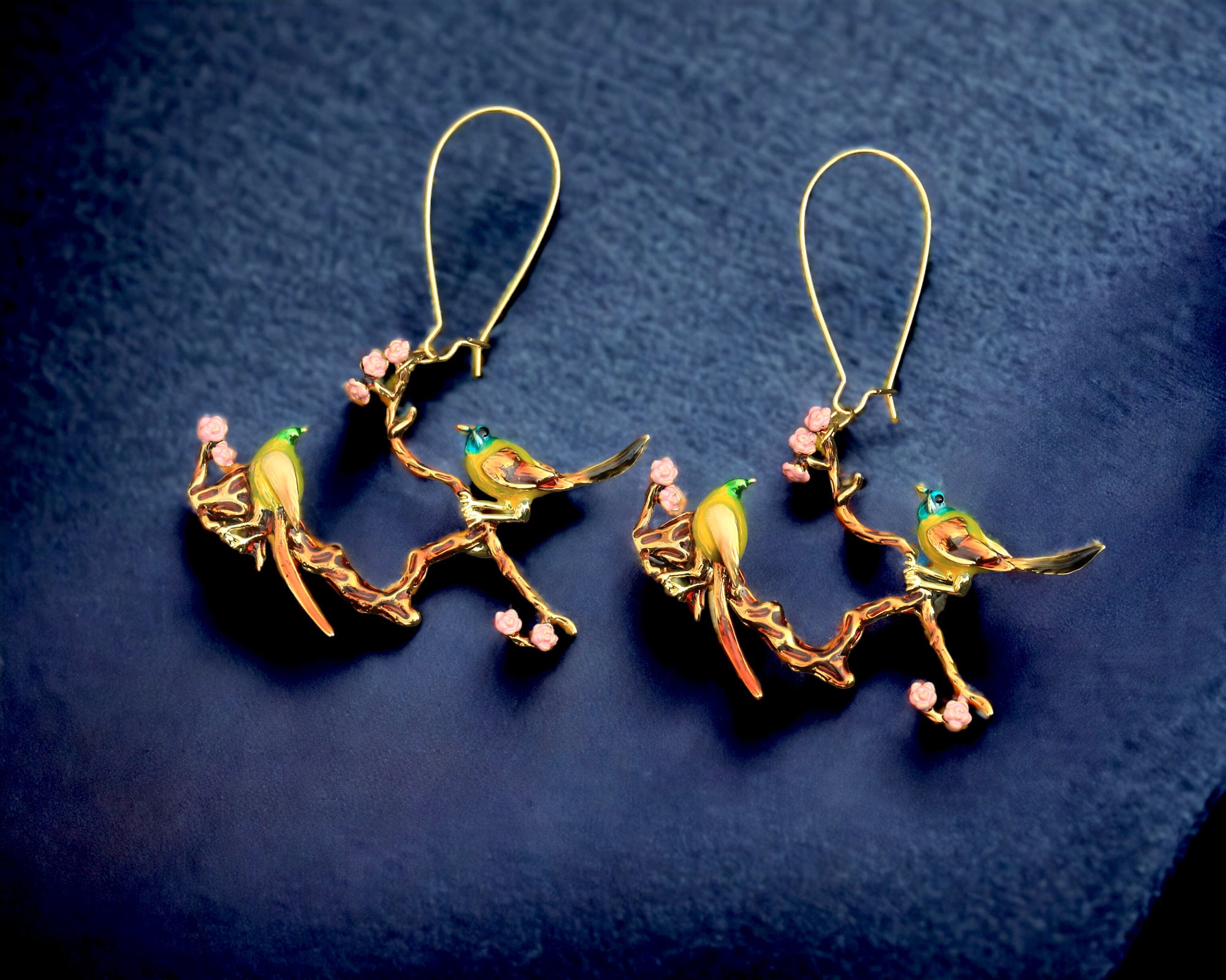 Boucles D'oreilles Dormeuses Anciennes Style Art Nouveau – Porte-bonheur, Strass, Très Bon état