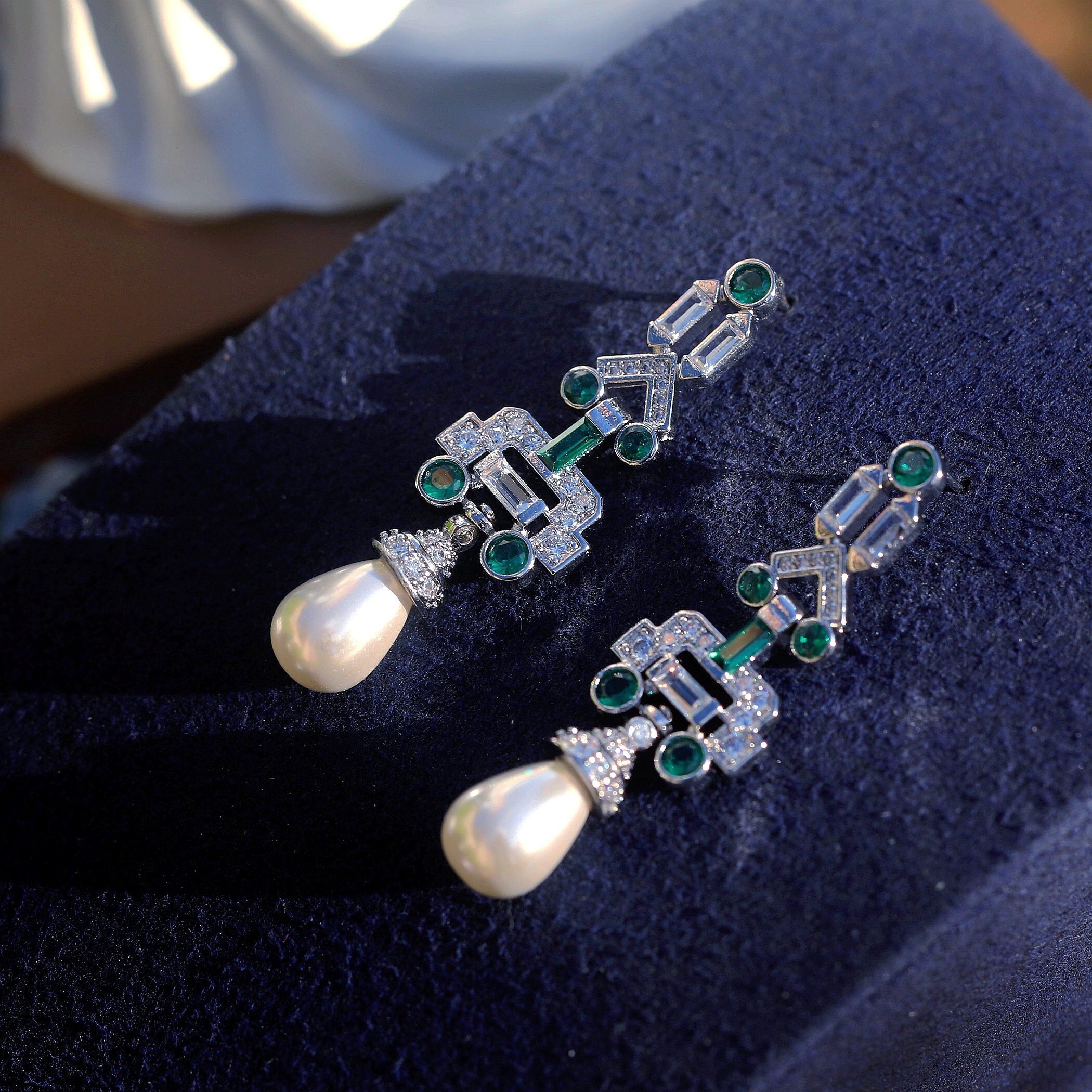 Boucles D'oreilles Clip CZ Goutte Résine Noir Vert - Fait Main - Sans Perçage