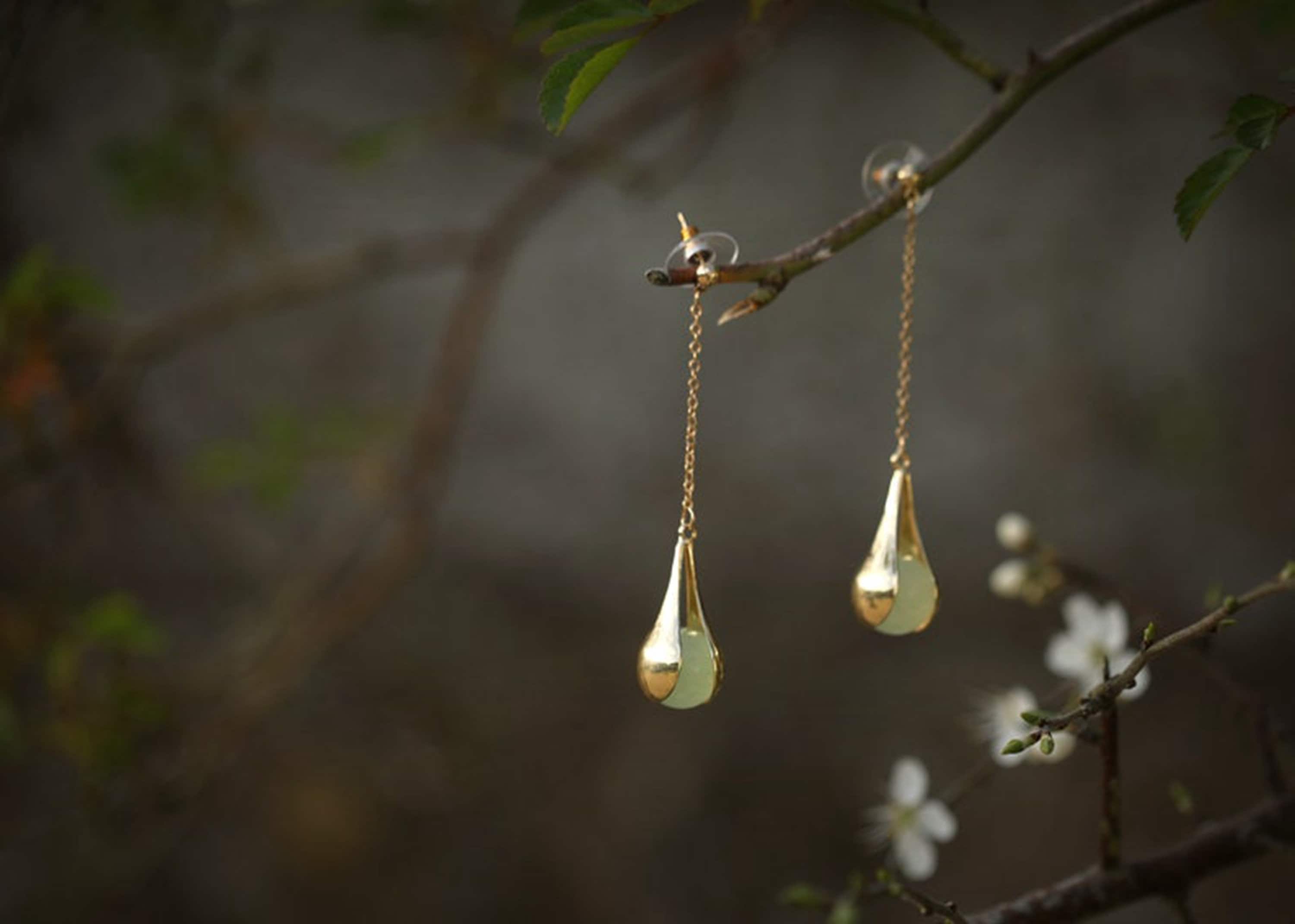 Boucles d'oreilles Clous Clip on à Vis Long Doré Argenté Linéaire Goutte Pétale de Fleur Jade Vert Pale 12mm Vintage Style Mariage Or Plaqué