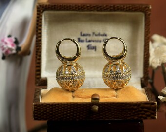 Boucles D'oreilles Doré Mat Art Nouveau Feuille Serti CZ Bleu - SB8 - Réalisées à La Main