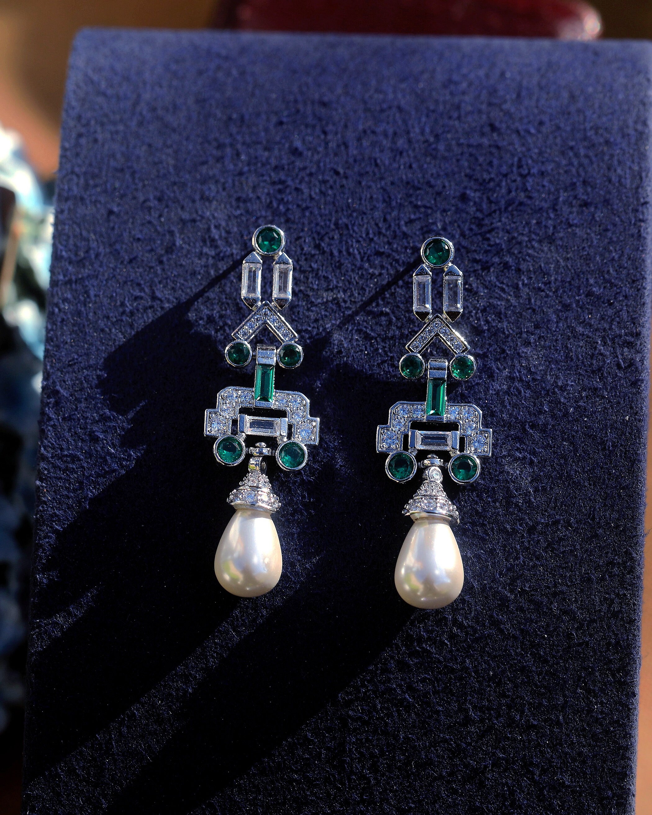 Boucles D'oreilles Clip (non Percées) Pendantes CZ Et Jade Verte - Goutte Longue - Neuves Sans Emballage