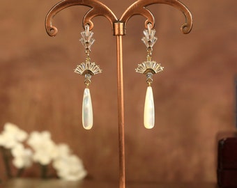 Superbes Boucles d'Oreilles Art Déco Clous Floral Eventaile Serti CZ Baguette Longue Goutte Nacre Elegant Fin Mariage vintage Style Plaqué 14K