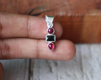 Red Garnet & Black Onyx Pendant, Pear Cut Gemstone Pendant, Black And Red Gemstone Pendant, Unisex Pendant, Gift For Him And Her, Gift Item*
