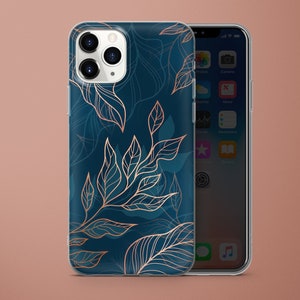 Könnte beinhalten: Eine transparente Handyhülle mit blauem Hintergrund und goldenem Blattdesign. Die Hülle ist für ein iPhone konzipiert.