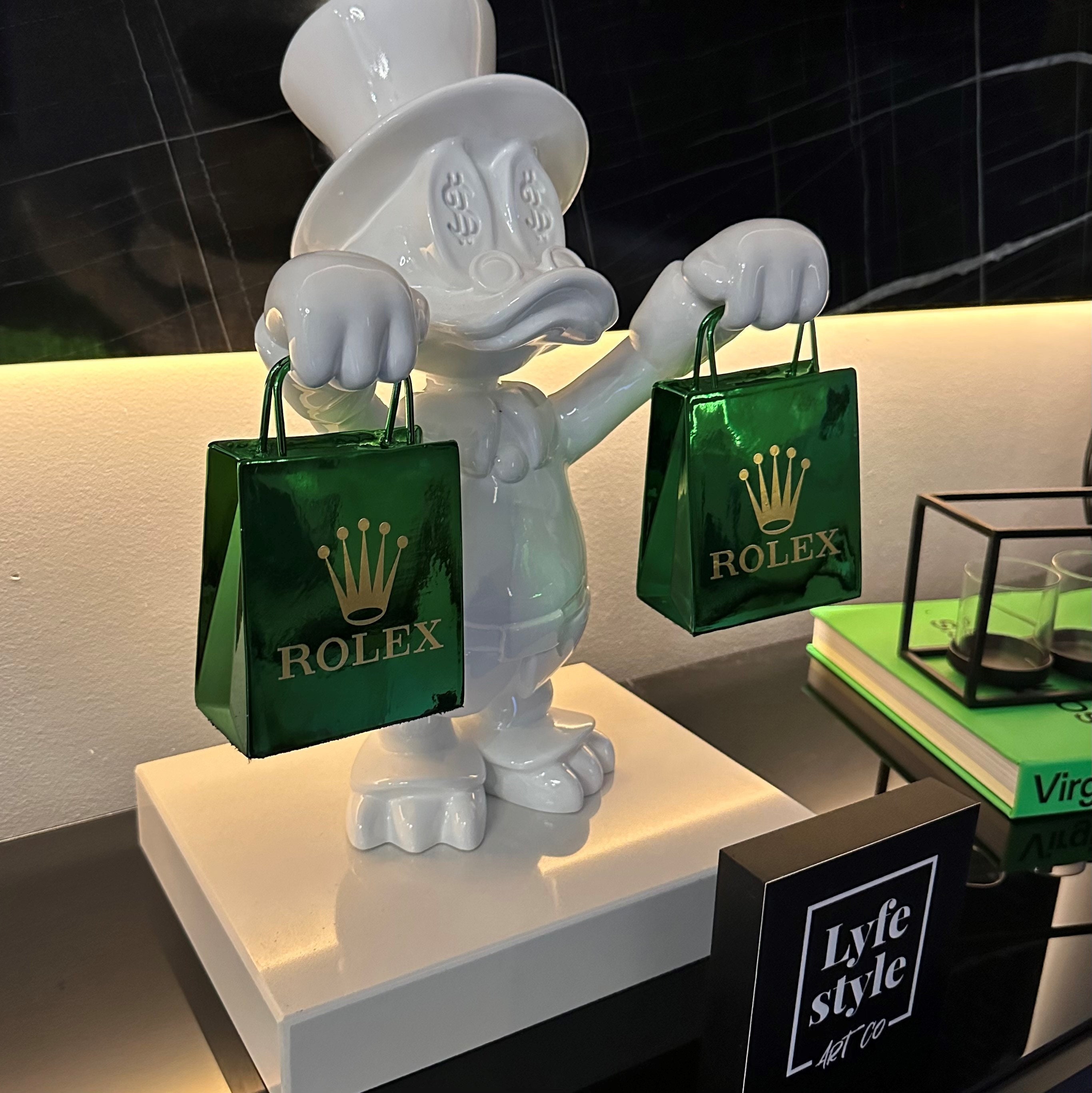 新品　KAWS SKELETON Bone 4種セット KAWS Skeleton Set of 4 Bone Orange Pink Green Halloween