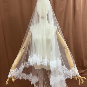 bridal veil,wedding veil,lace trim veil,veil with lace trim,drop veil,sheer veil,blusher veil,two tiers veil,long veil