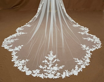 royal length veil,bridal long veil,single layer veil,wedding veil,floral lace veil,scolloped shape veil,special edge veil,lace trim veil,