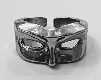 mask ring Polished Silver Guy Fawks Ring ring size U.S 5.5-13 available.