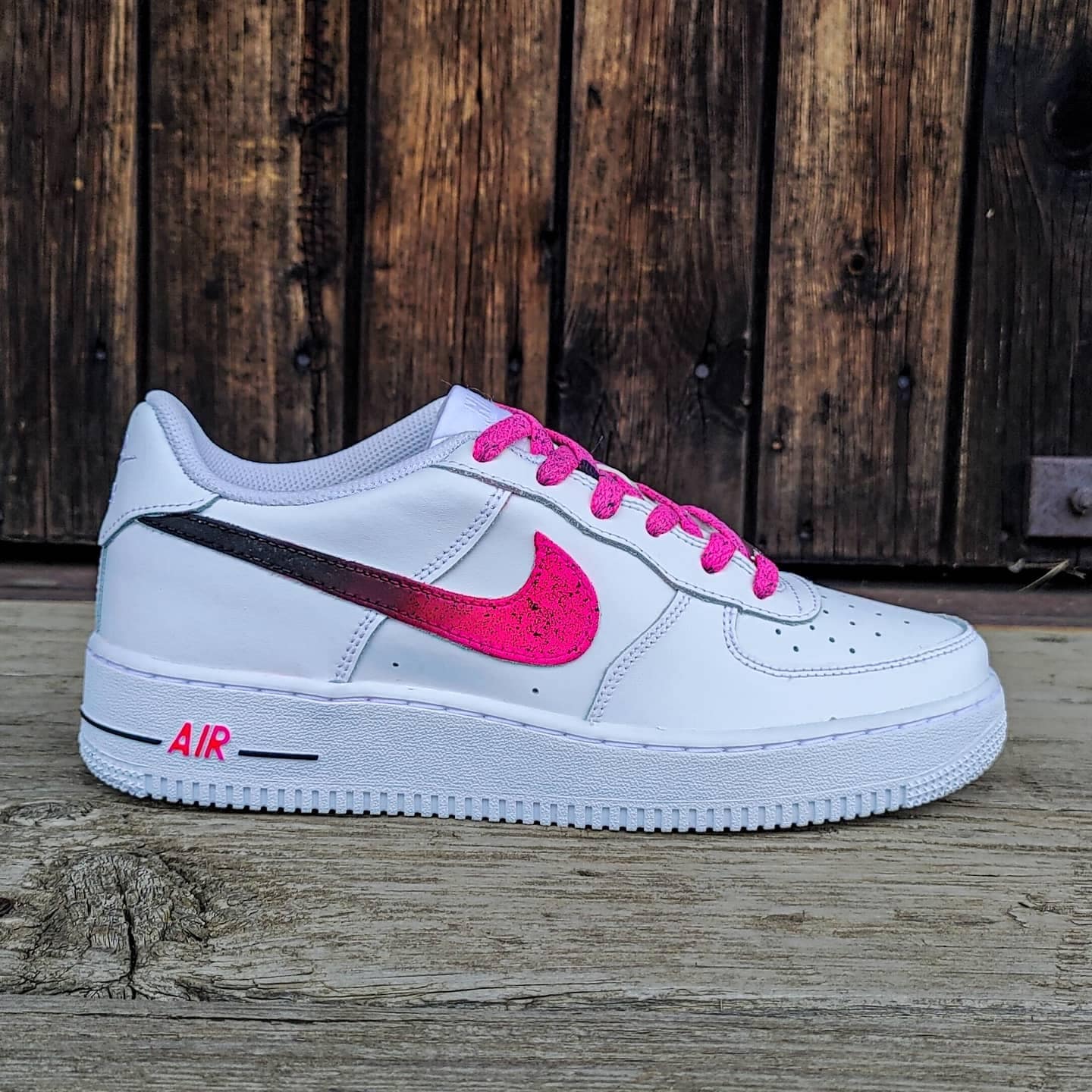 Neon pink sales nike air force