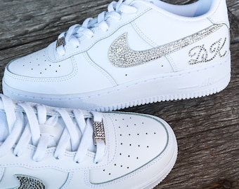 Nike Air Force 1 ( AF1 ) - "Crystal Swoosh Personal" mit 2 Crystal Tags und Crystal Initialen