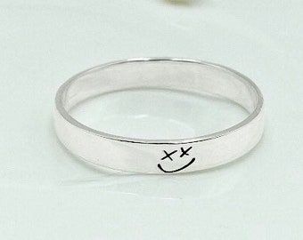 Anillo de plata de ley 925 con cara sonriente, inspirado en Louis Tomlinson