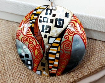 Gustav Klimt. Collar ruso de nácar pintado a mano. Pintura en miniatura pintada a mano. Moderno. Coleccionable. Regalo artístico. Para tu amado.