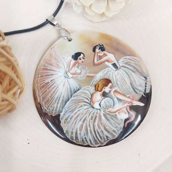 Pearl pendant necklace: Ballerinas Trio on aesthetic mother of pearl pendant. Hand-painted miniature painting. Dainty gift for graceful girl