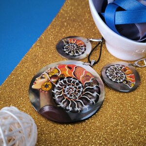 Handmade jewelry set: Queen Ammonite the Ocean mistress on pearl necklace and bohemian earrings. Painted lacquer shell for fantasy lover image 7
