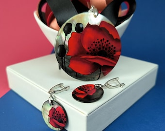 Handmade jewelry sets: Red Poppy Flower • Elegant painted mother of pearl pendant and lightweight shell earrings • Graceful gift for her