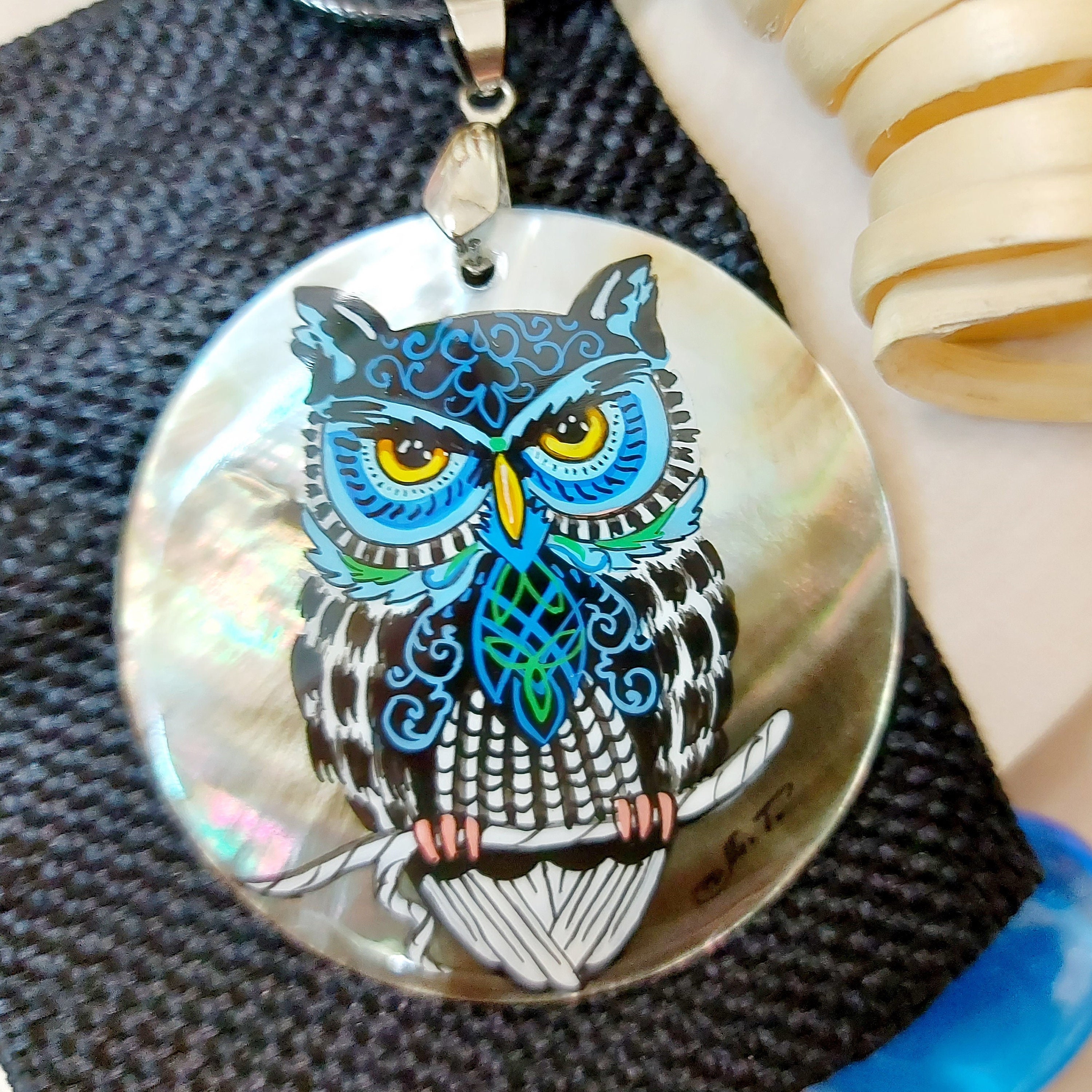 Russian Nice Pendant "Eagle-owl" Mother-of-pearl Hand-painted jewelry necklace magic of pa