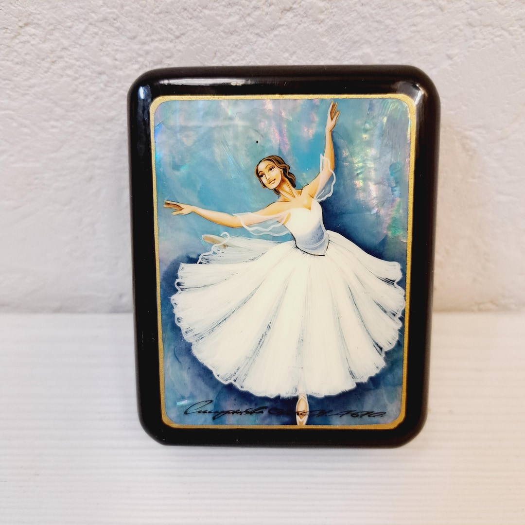 Russian Lacquer Box: Dancing Ballerina Painted in Fedoskino Style on ...