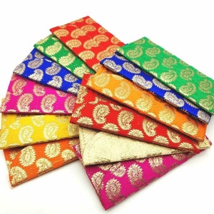 Briefumschläge aus Seidenstoff mit goldenem Zari Print Geldgeschenk Umschläge für Hochzeit/Hochzeit/Bday- Mehrfarbig/Verschiedene Farben 6er Pack