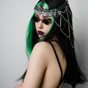 Green crystal head chain Forehead chain jewelry Boho chic headpiece Bridal hair chain Festival hair jewelry Gothic bohemian hairpiece