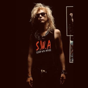 Sleazy With Attitude T-Shirt - Glam Rock Hair Metal Rock N Roll Heavy Metal Mötley Crüe Nikki Sixx Shirt Gangster Rap West Side East Coast
