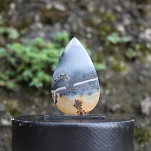 Maligano jasper cabochon