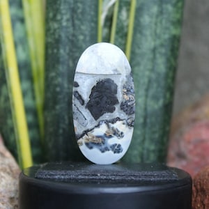 Maligano Jasper cabochon