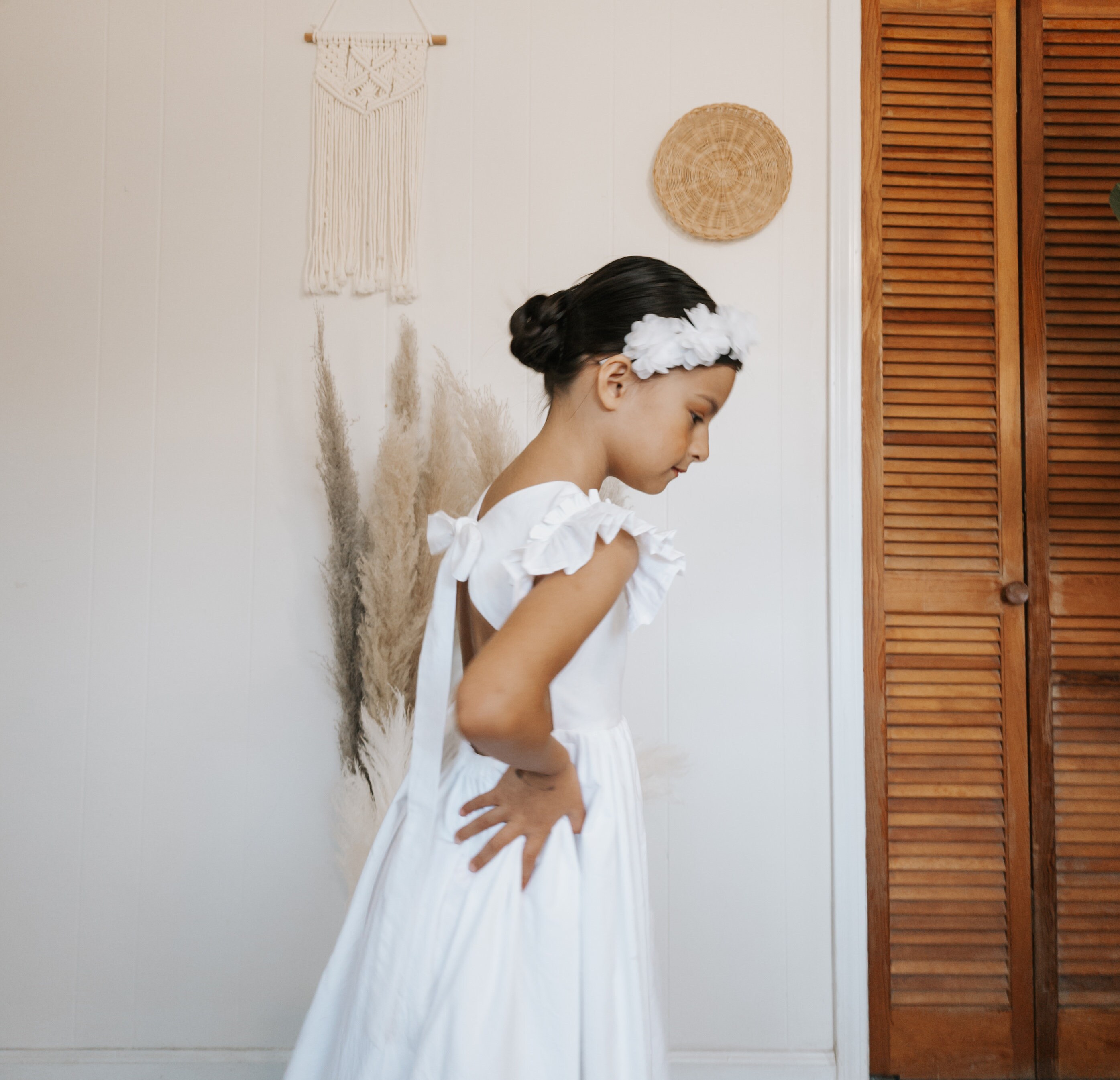 Girls Long White Dress With Stand Collar And Flare Sleeves For Spring Occasions Cotton Blend main image 1