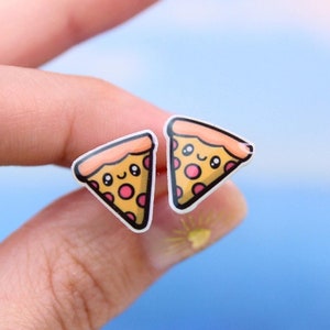 Orecchini a forma di pizza al salame piccante, regalo per gli amanti del cibo da strada, orecchini a fetta di pizza, cibo in miniatura, orecchini per buongustai, graziosi gioielli a forma di pizza