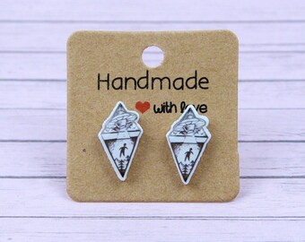 UFO Stud Earrings, Alien Earrings, I Want To Believe Gift, Flying Saucer Studs, Area 51 Gift, Alien Spaceship Earrings