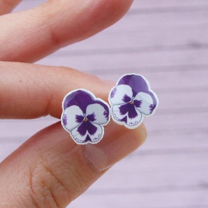 Violet Blumen Ohrstecker, Muttertagsgeschenk, Cottagecore Ohrringe, Violet Ohrringe, Gardencore Ohrringe, Blumen Ohrstecker