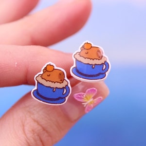 Capybara in der Tasse Ohrringe, Capybara mit Orange Ohrringe, lustige Ohrringe, Capybara Liebhaber Geschenk, süße Kawaii Tier Ohrringe, Geschenk für Schwester