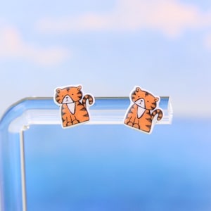 Tiger Stud Earrings, Zoo Lover Gift, Tiger Jewelry, Gifts for Kids, Jungle Earrings, Tropical Earings, Wild Animal Earrings, Zoo Earrings