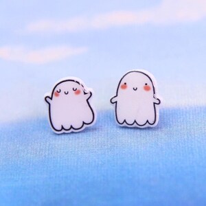 Cute Ghost Earrings, Halloween Studs, Mismatched Earrings, Spooky Earrings, Halloween Earrings, Happy Ghost Studs, Kids Earrings