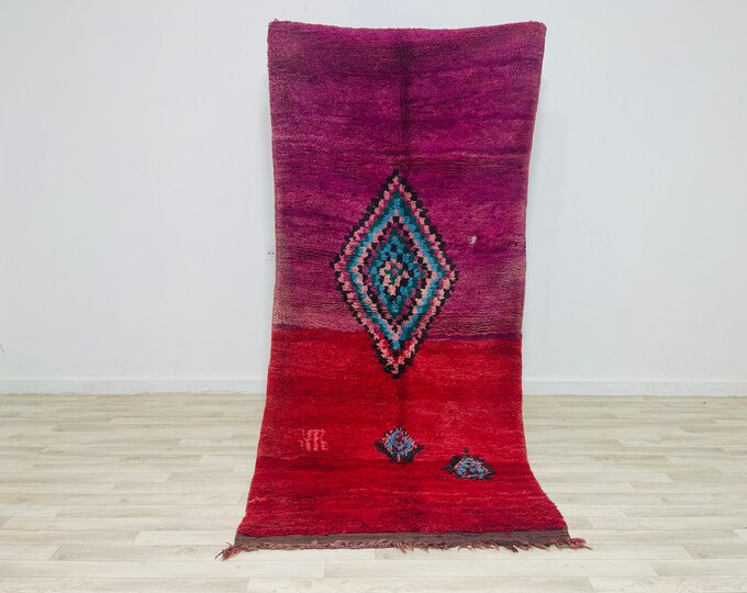 Abstract Moroccan Wool Rug 8.4x3.7Ft,Area Rug with traidional Moroccan Designs in Purple,Red,Bleu and Pink