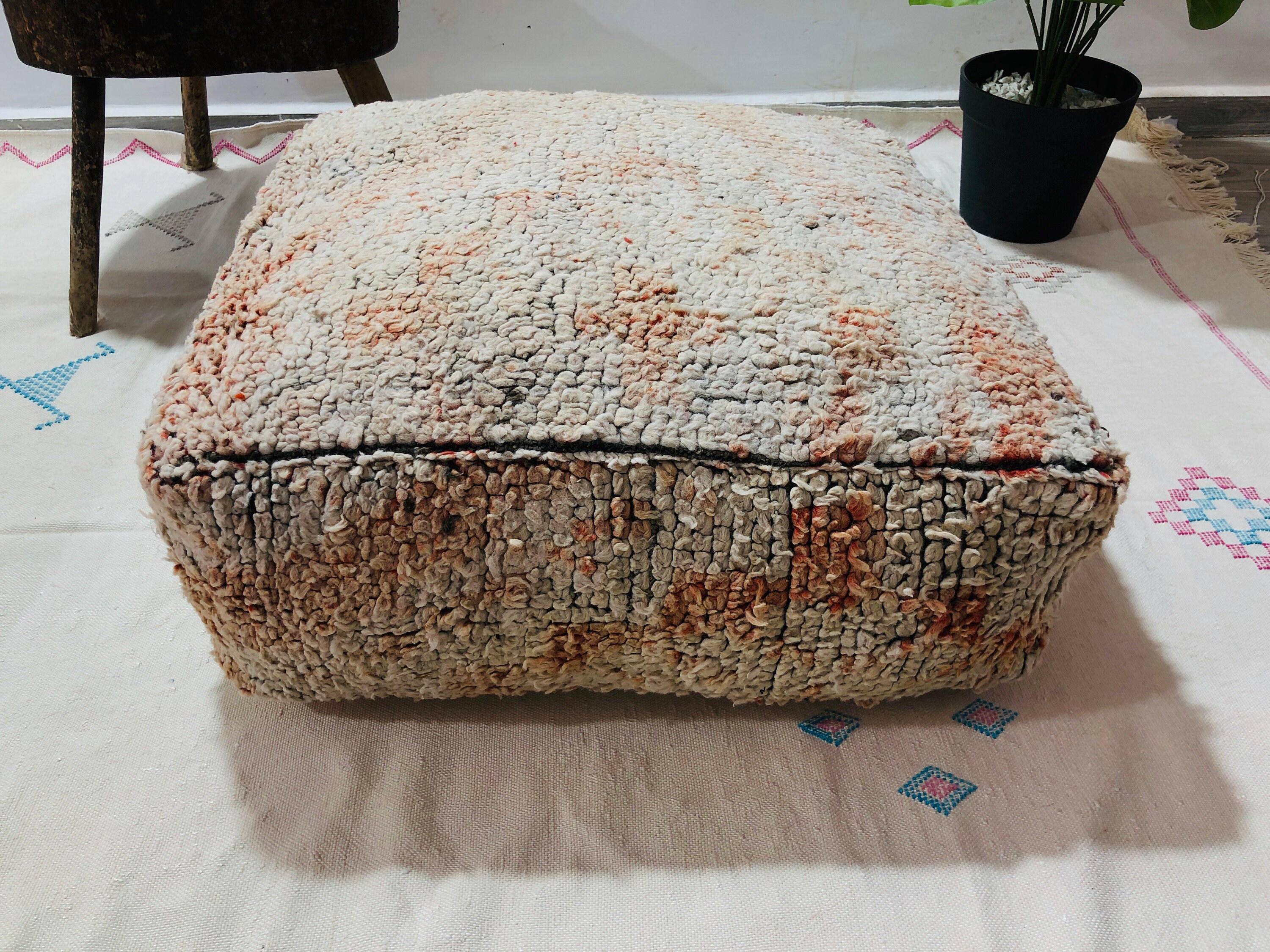 Moroccan Hand Made Pouf Antique Carpet Puff Foot Stool Pillows Cover 24248Freeshipping