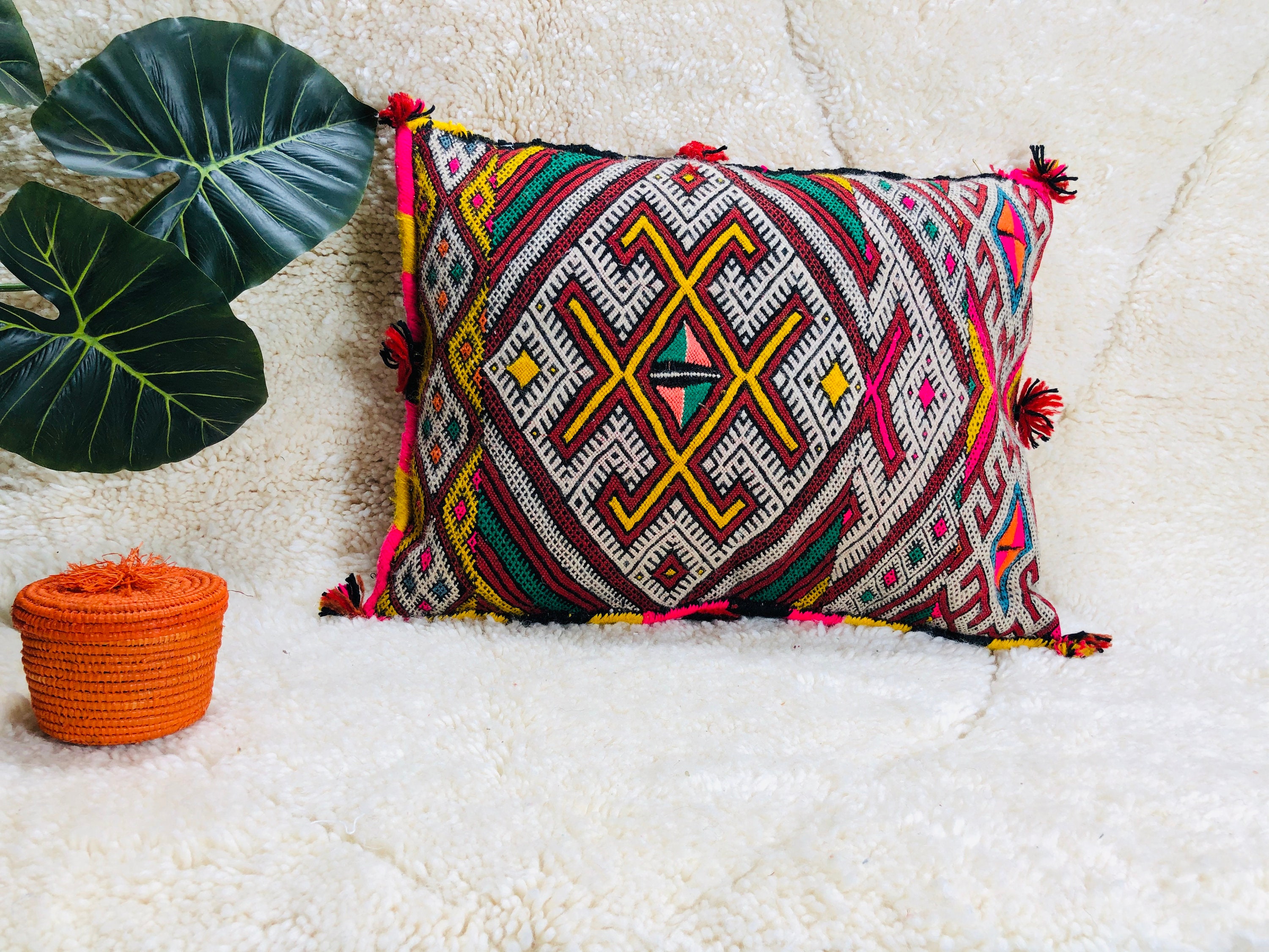 Vintage Berber Cushion, Pillow, Moroccan Pillow Covers , 40% Off Pillow Decorative For Bed, Kilim Pi
