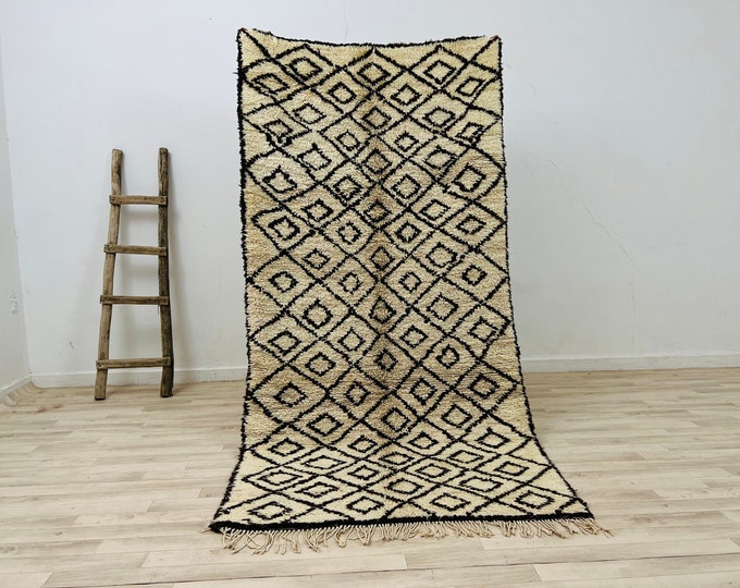Vintage Black and white Rug Moroccan Berber rug Area Rug Bohemian Rug Soft Wool Rug 8.2 x 4 FT