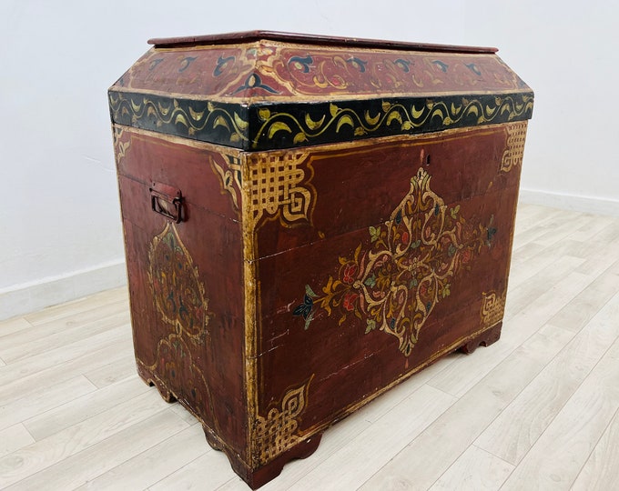 Luxury style wood storage box vintage wooden box for decorative treasure chest trunk   28'3" 18'1" 18.1"/free gift wrapping