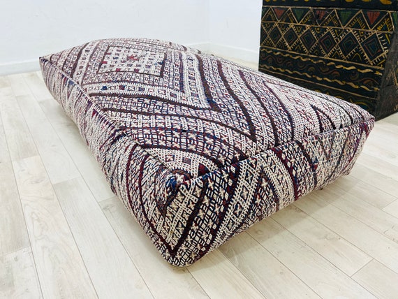 Brown Wool Cylindrical Pouf With Diamond Pattern Brown Wool Cylindrical Pouf With Diamond Pattern