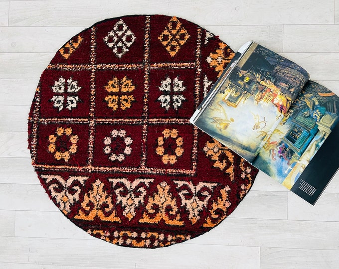 Amazing Vintage Berber Rug,Round Rug,Tribal Wool Rug,Circle Round Rug 2.3 x 2.3 Feet