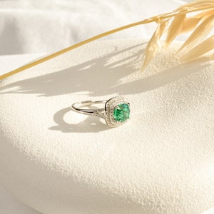Massiver Gold 14K Smaragd Verlobungsring, 9K Gold Smaragd Ring, Jubiläums-Versprechensring, Geburtstagsgeschenk für sie Bild 4